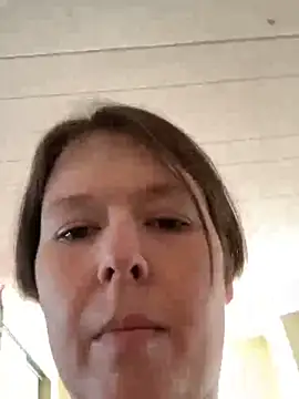 CUMFOREVERY1nTitTiES2's Webcam Show