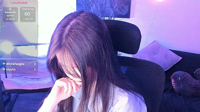 Elainebeness Adlı Modelin Canlı XXX Sohbeti