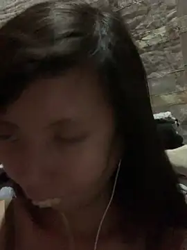 Lady_moon95 Adlı Modelin Canlı XXX Sohbeti