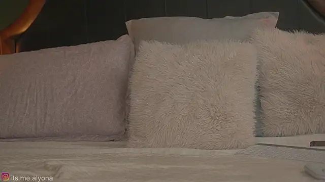 Alyonaqueen_: απευθείας συνομιλία ΧΧΧ