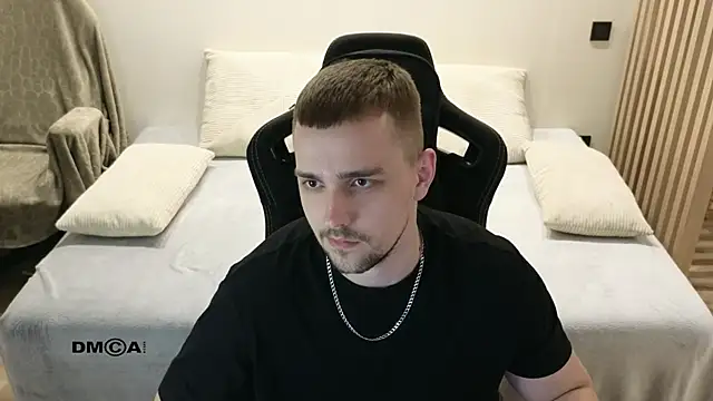 Larstar01: онлайн-секс-чат