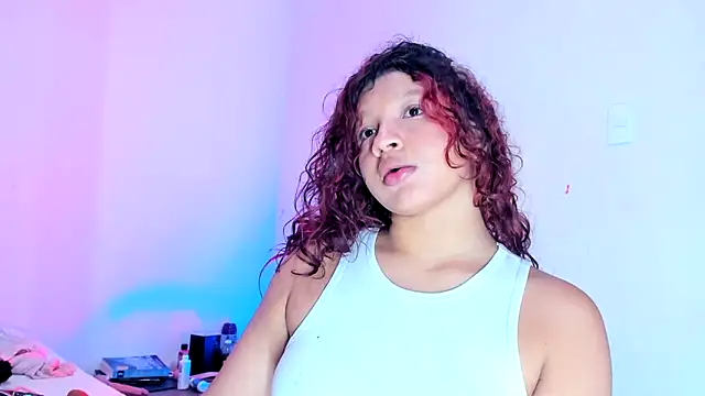 دردشة Emily_Coper18 الجنسية المباشرة