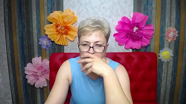 دردشة EmiliaGree الجنسية المباشرة