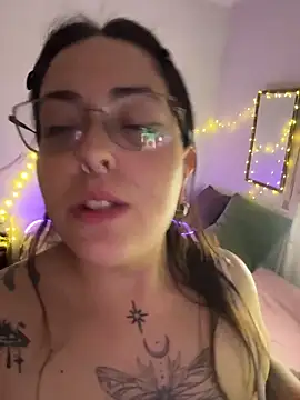 Show modela Mizztikaa na web-kameri