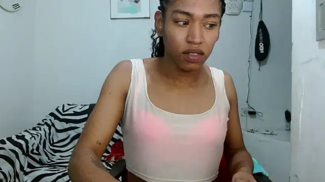 angelamarie1 Adlı Modelin Web Kamerası Şovu