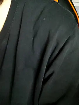 Aashikalaa Adlı Modelin Canlı XXX Sohbeti