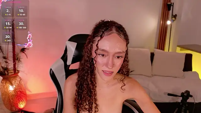 ChloeMoreti Live XXX-chat