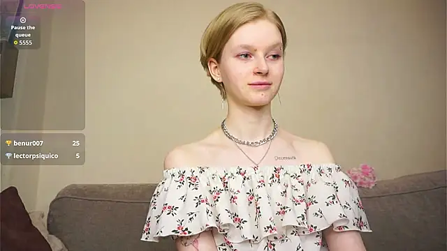 دردشة ToyaPletz الجنسية المباشرة