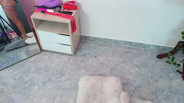 Chat XXX en directo de mia_roux1