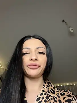 Layana_Ro's Live XXX Chat