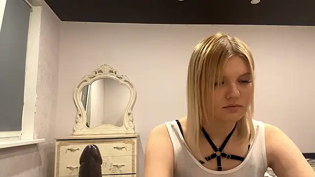 Pokazy przed kamerką – SweettAnny