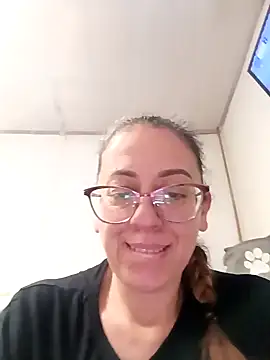 miss_hanna07 Adlı Modelin Canlı XXX Sohbeti