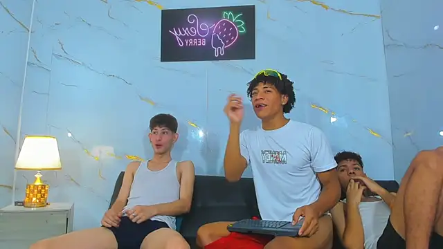 Spicy_guys 即時 XXX 聊天