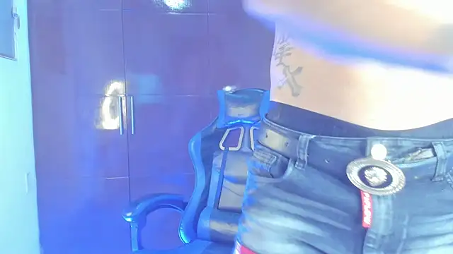 Milo_LatinBoy Live XXX-Chat