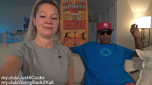 boomboomr00m's Live XXX Chat