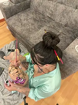 EmmyEvans1 Adlı Modelin Canlı XXX Sohbeti