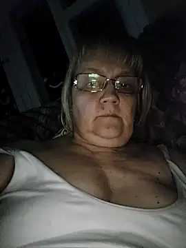 Pokazy przed kamerką – Violet5364