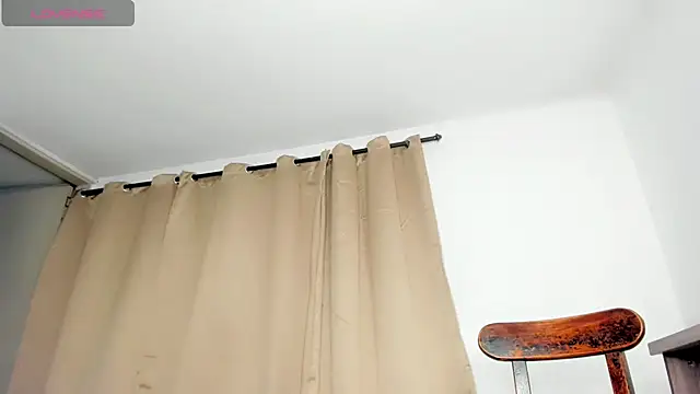 Genesis_Sandoval Chat XXX in diretta