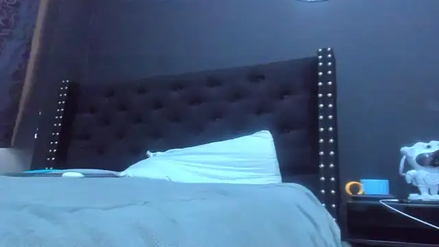 XXX chat uživo modela amareto_queen