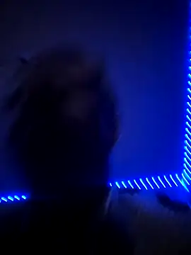 Вебкам-шоу hormoneactivated