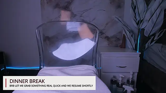 Calyselen élő XXX-chatje