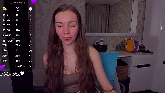 YonaBones Chat XXX in diretta