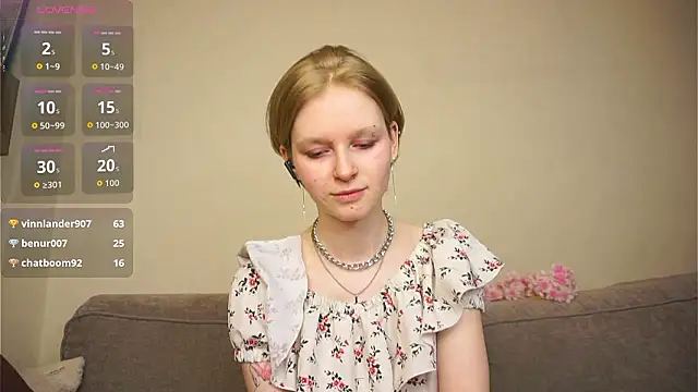 ToyaPletz's Live XXX Chat