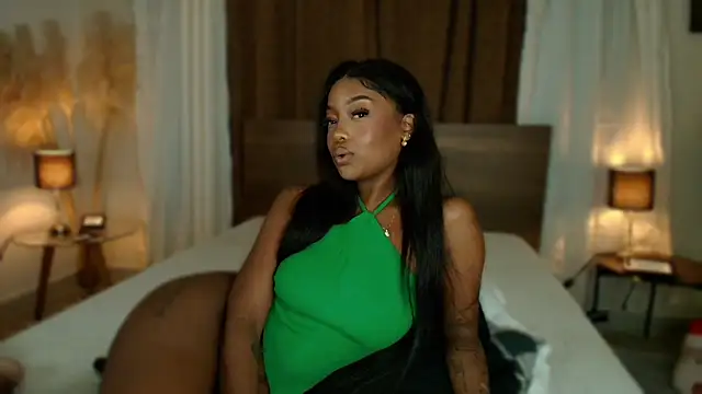 แชท XXX สดของ Isaa_Coleman_