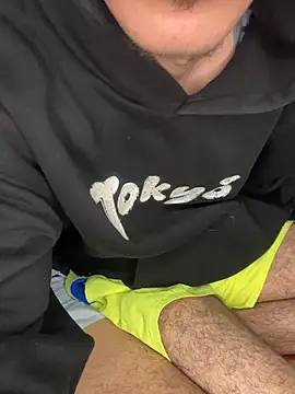 HitShelf Pertunjukan Webcam