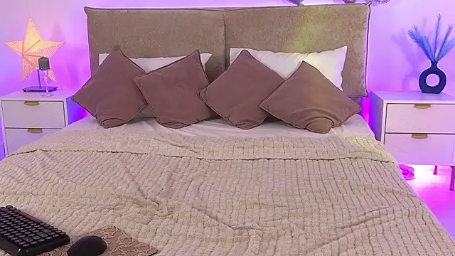 Pertunjukan Kamera Web Jules_night