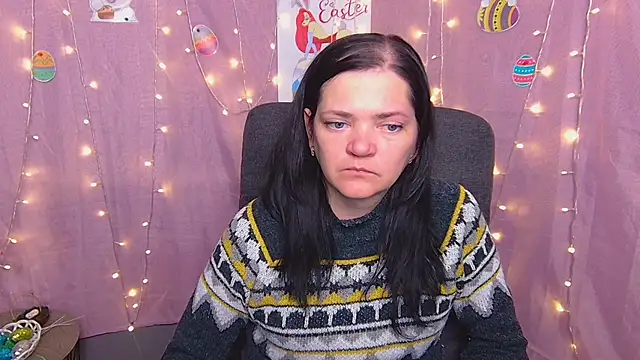 LauraFinn 即時 XXX 聊天