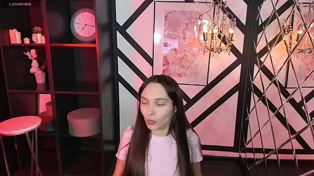 ChloeSunny: онлайн-секс-чат