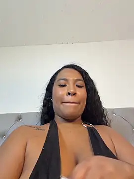 izzybelmonth12's Live XXX Chat