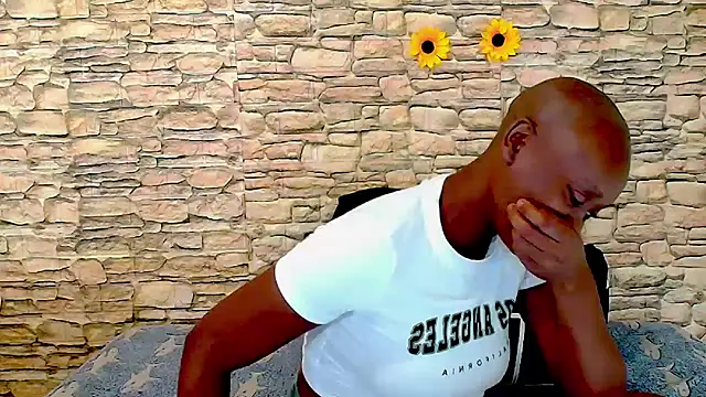 แชท XXX สดของ EbonyOlive69