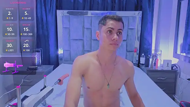 Вебкам-шоу LeoMonnroe