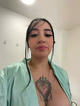 EmmyEvans1's Live XXX Chat