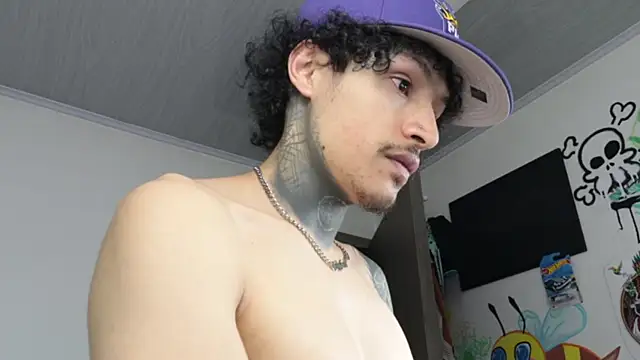 trieonen Live XXX chat