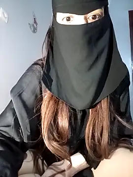 Milan-88: διαδικτυακό σόου στην κάμερα