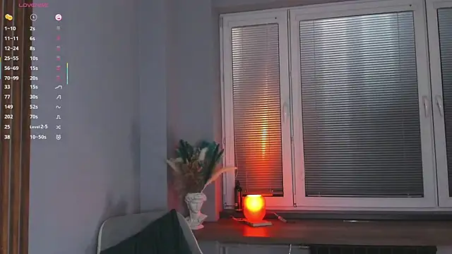 OssieCrewsのライブXXXチャット