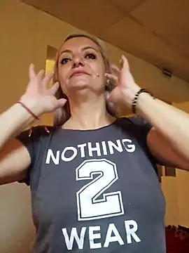 LadyTouchのライブXXXチャット