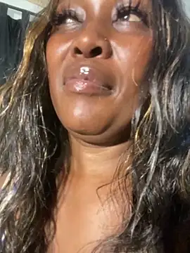 Cardiebae89 即時 XXX 聊天