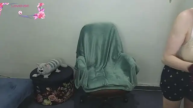 Chat XXX en directo de LenaFlynn