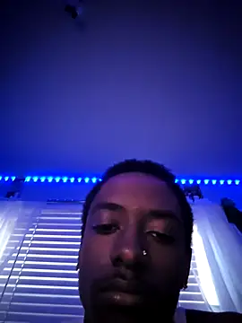 Pokazy przed kamerką – hormoneactivated