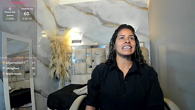 nairobi8のライブXXXチャット