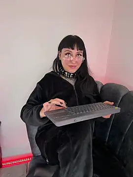 แชท XXX สดของ Ravenna666_