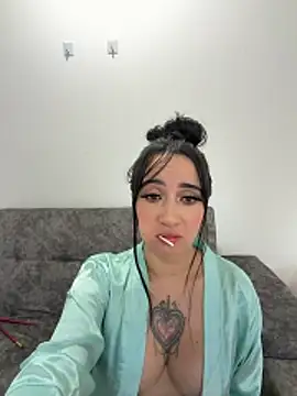 EmmyEvans1 live XXX chat