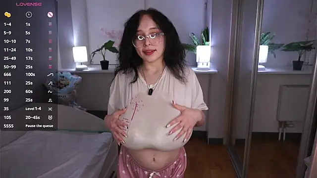 Chat XXX ao vivo de HannaHayles