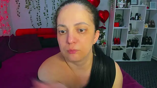 Show modela DarlingMilf na web-kameri