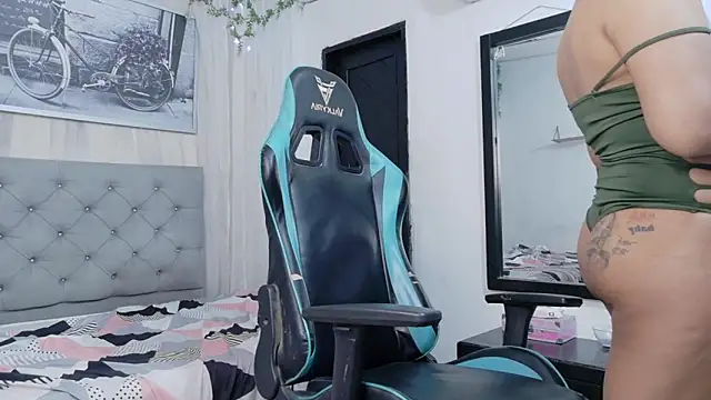 Show de NIO_kitty na webcam