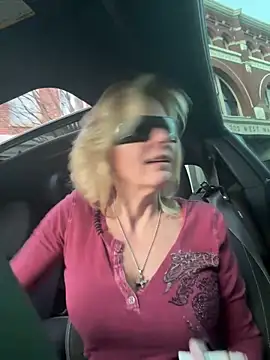 FireAfterDark élő XXX-chatje